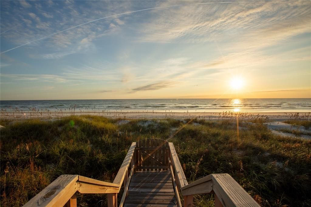 For Sale: $2,200,000 (3 beds, 3 baths, 2743 Square Feet)