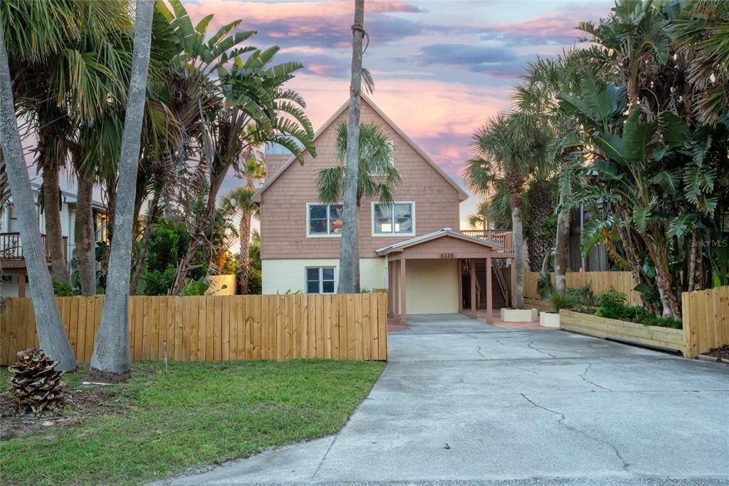 For Sale: $2,200,000 (3 beds, 3 baths, 2743 Square Feet)