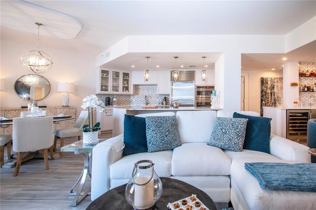 For Sale: $1,595,000 (2 beds, 2 baths, 1598 Square Feet)