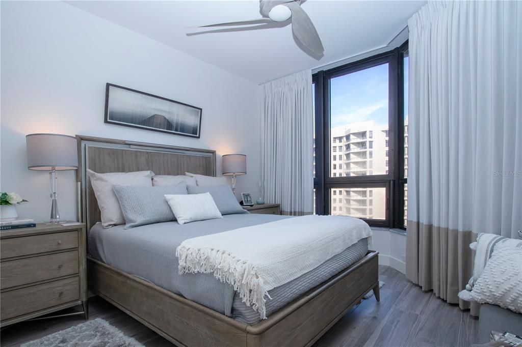 For Sale: $1,595,000 (2 beds, 2 baths, 1598 Square Feet)