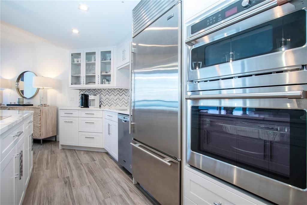 For Sale: $1,595,000 (2 beds, 2 baths, 1598 Square Feet)