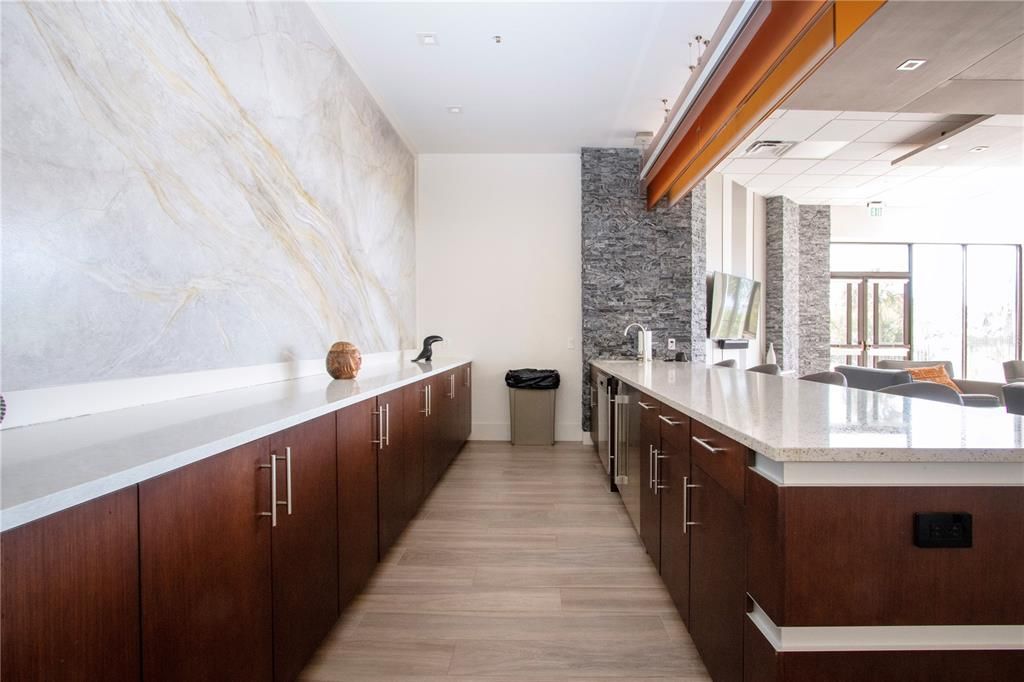 For Sale: $1,595,000 (2 beds, 2 baths, 1598 Square Feet)