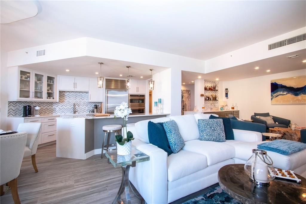 For Sale: $1,595,000 (2 beds, 2 baths, 1598 Square Feet)