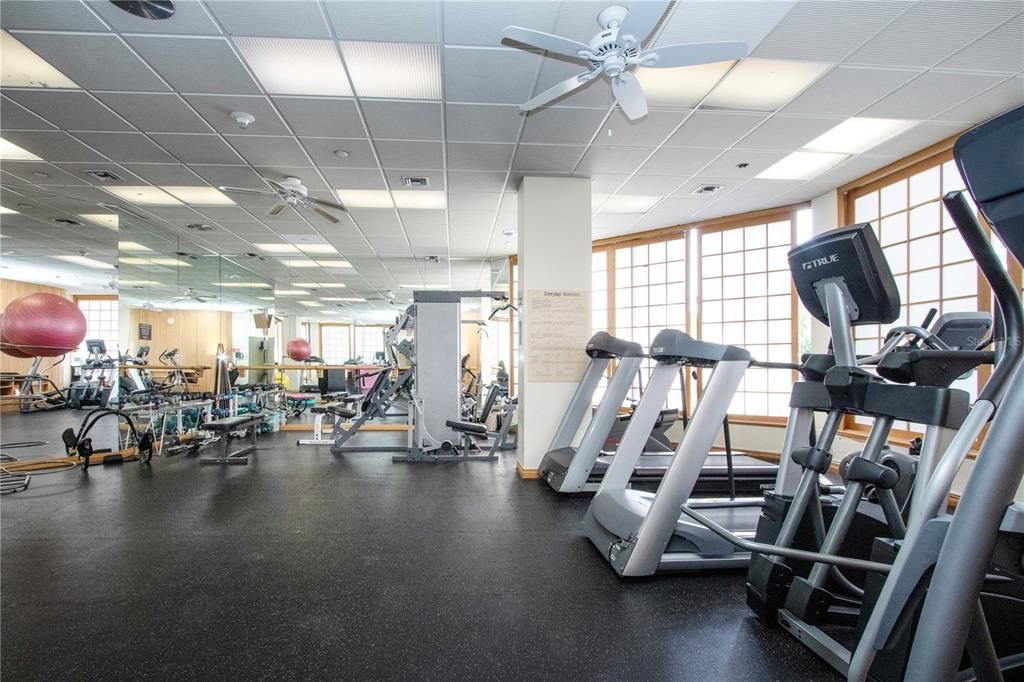 For Sale: $1,595,000 (2 beds, 2 baths, 1598 Square Feet)