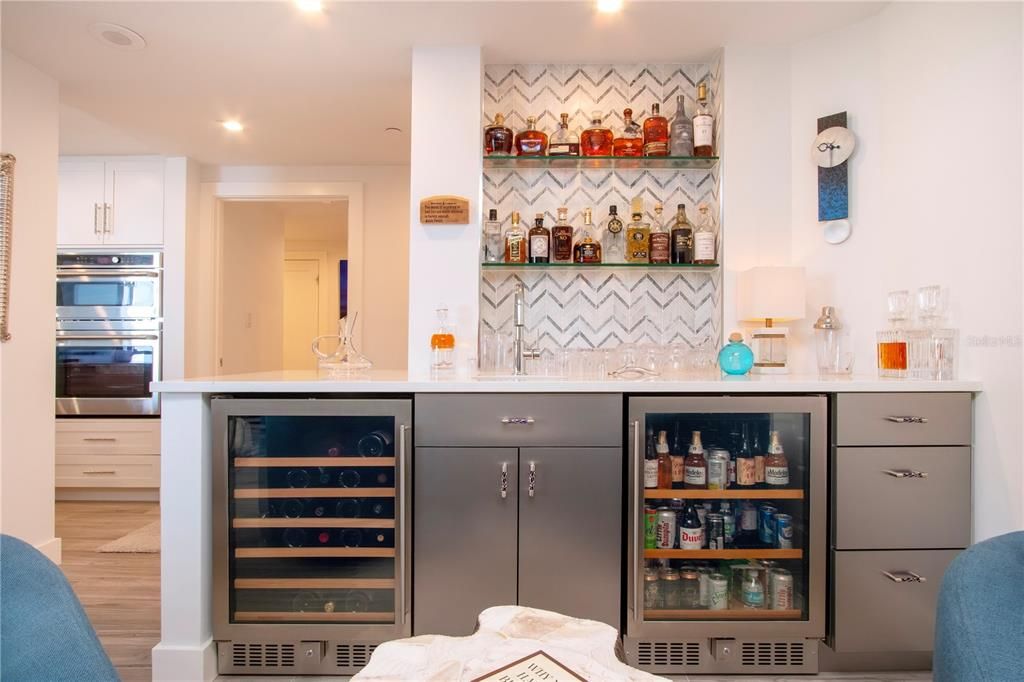 For Sale: $1,595,000 (2 beds, 2 baths, 1598 Square Feet)