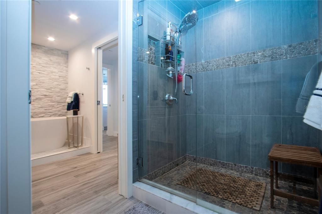 For Sale: $1,595,000 (2 beds, 2 baths, 1598 Square Feet)