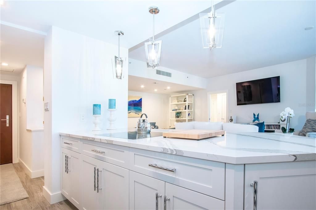 For Sale: $1,595,000 (2 beds, 2 baths, 1598 Square Feet)