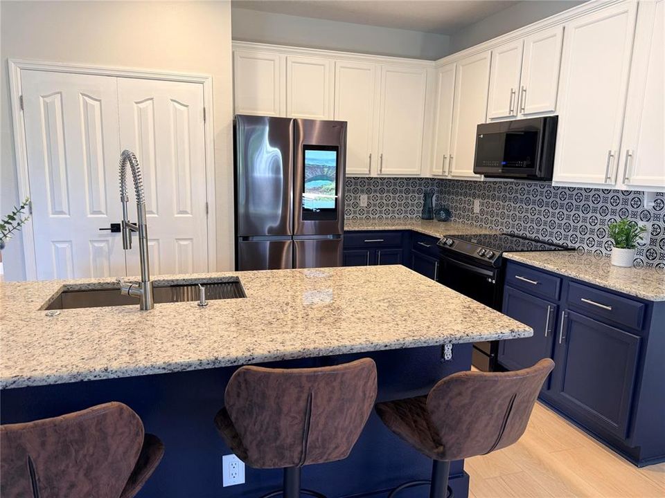 На продажу: $475,000 (4 спален, 3 ванн, 2567 Квадратных фут)