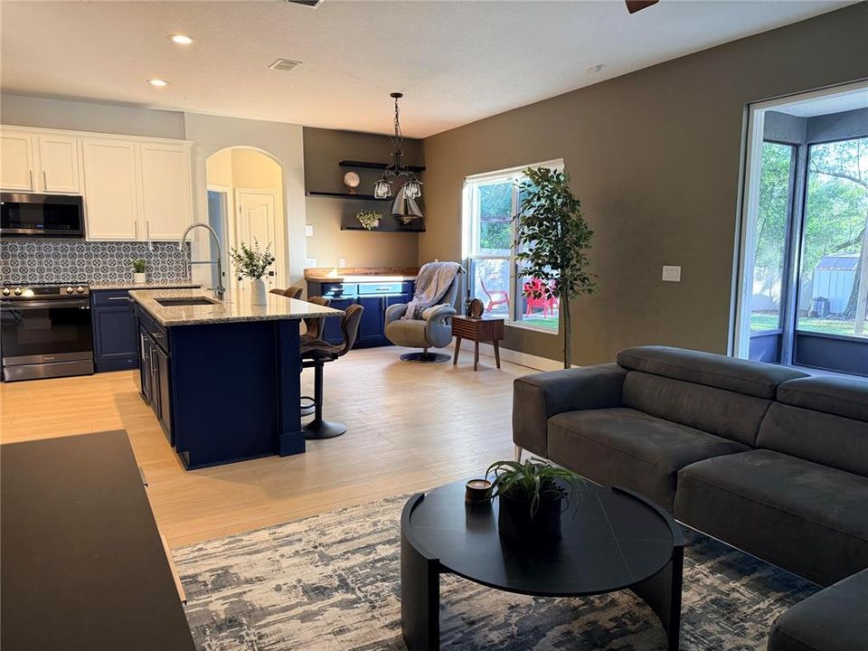 На продажу: $475,000 (4 спален, 3 ванн, 2567 Квадратных фут)