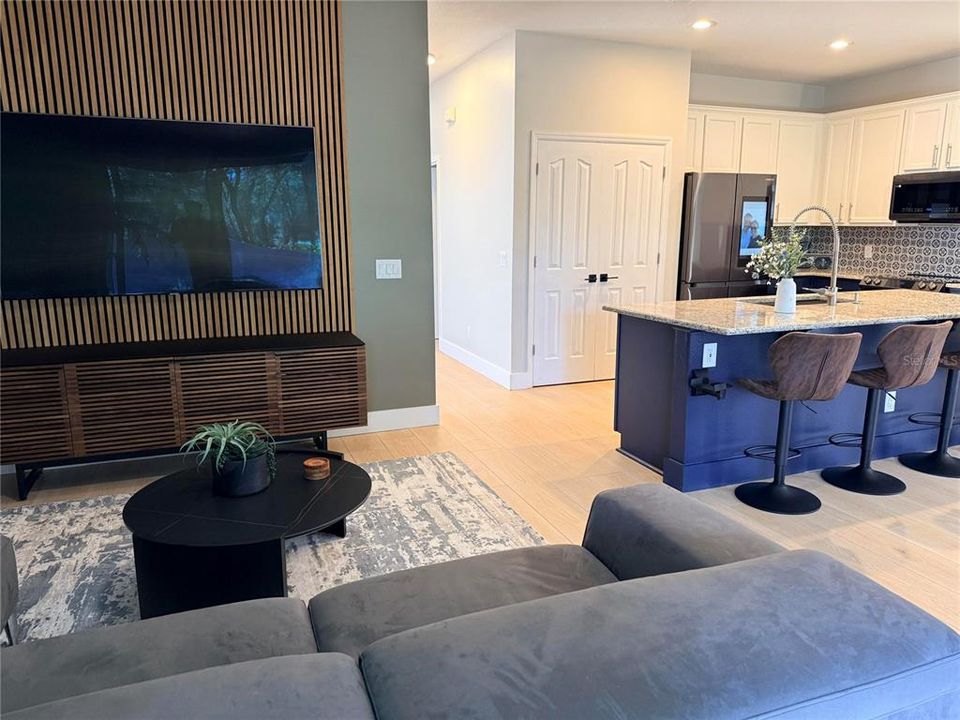 На продажу: $475,000 (4 спален, 3 ванн, 2567 Квадратных фут)