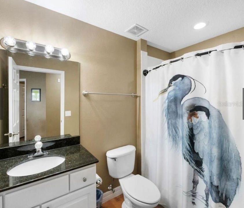 For Sale: $628,000 (2 beds, 2 baths, 973 Square Feet)