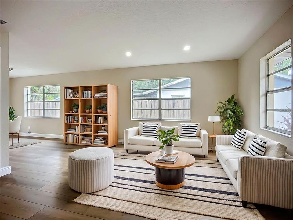 Active With Contract: $344,000 (4 beds, 2 baths, 1258 Square Feet)