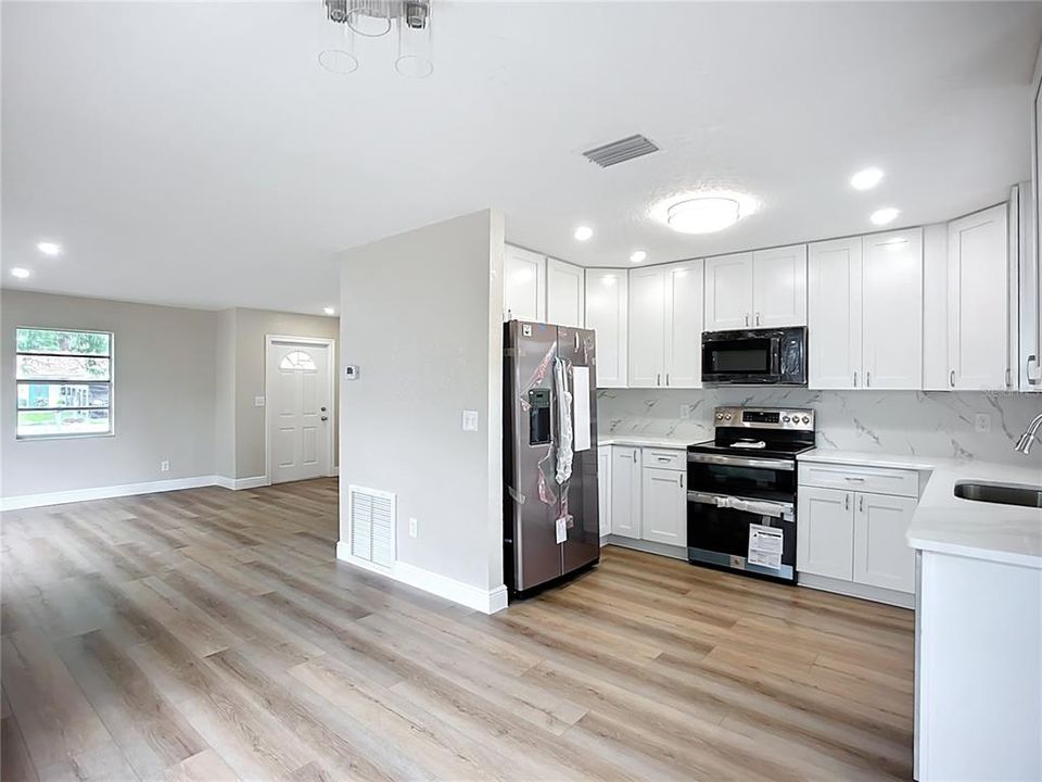 Active With Contract: $344,000 (4 beds, 2 baths, 1258 Square Feet)