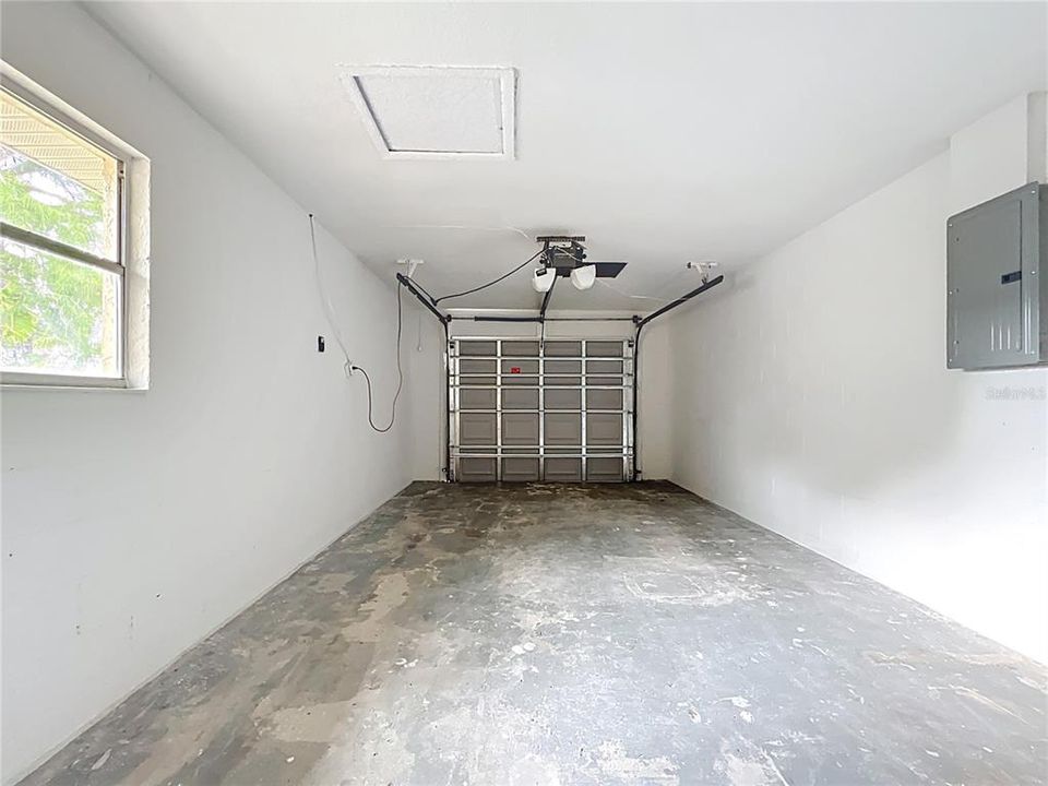 Active With Contract: $344,000 (4 beds, 2 baths, 1258 Square Feet)