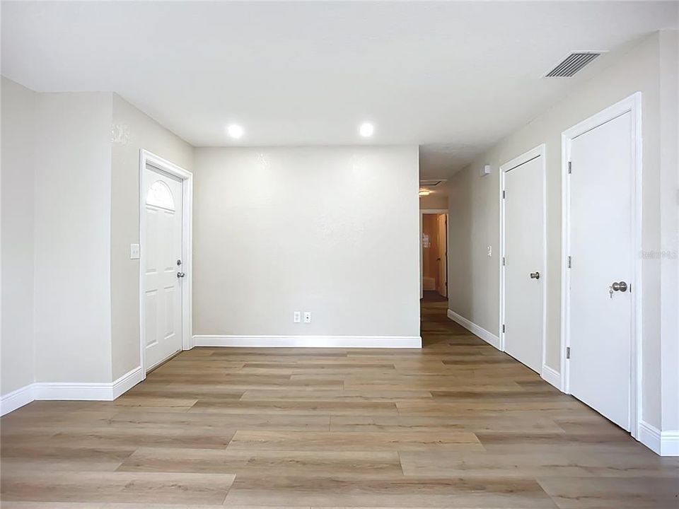 Active With Contract: $344,000 (4 beds, 2 baths, 1258 Square Feet)