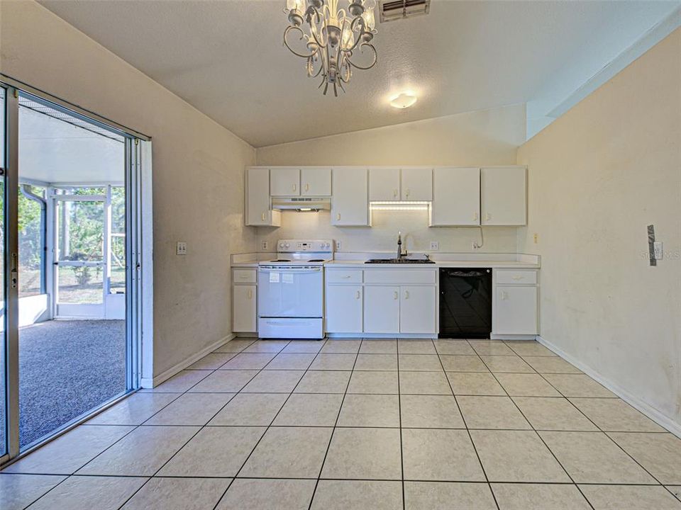 На продажу: $245,000 (3 спален, 2 ванн, 1201 Квадратных фут)