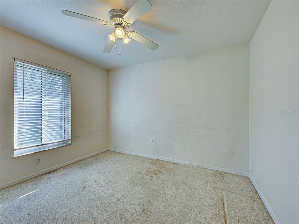 На продажу: $245,000 (3 спален, 2 ванн, 1201 Квадратных фут)