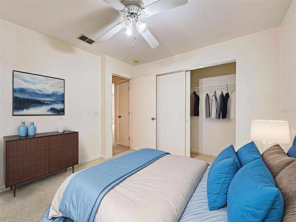 На продажу: $245,000 (3 спален, 2 ванн, 1201 Квадратных фут)