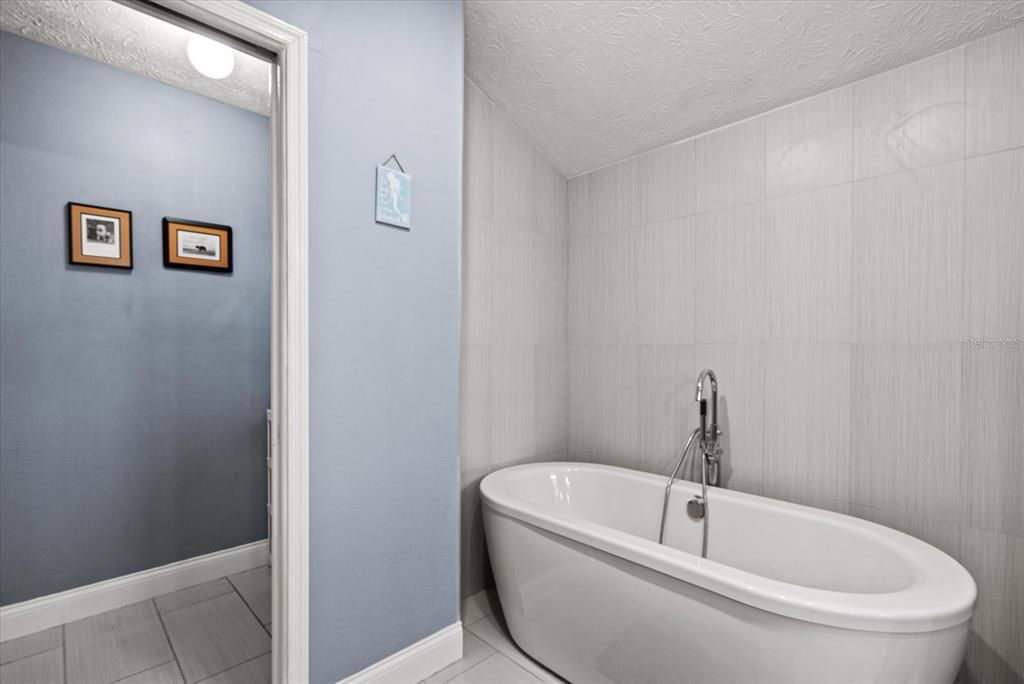 待售: $615,000 (4 贝兹, 2 浴室, 2502 平方英尺)