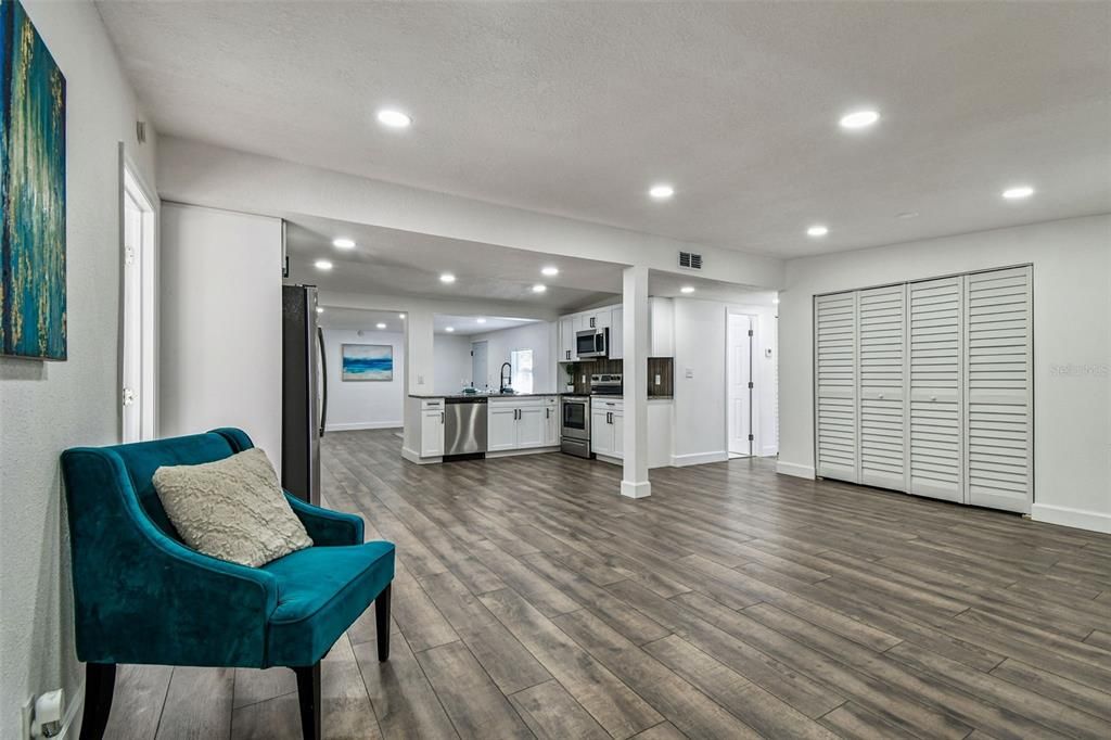 Active With Contract: $359,000 (4 beds, 2 baths, 1677 Square Feet)