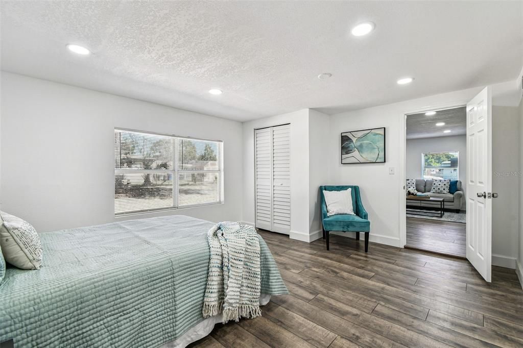 Active With Contract: $359,000 (4 beds, 2 baths, 1677 Square Feet)