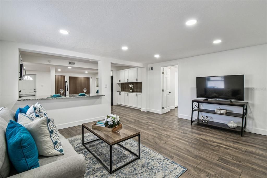 Active With Contract: $359,000 (4 beds, 2 baths, 1677 Square Feet)