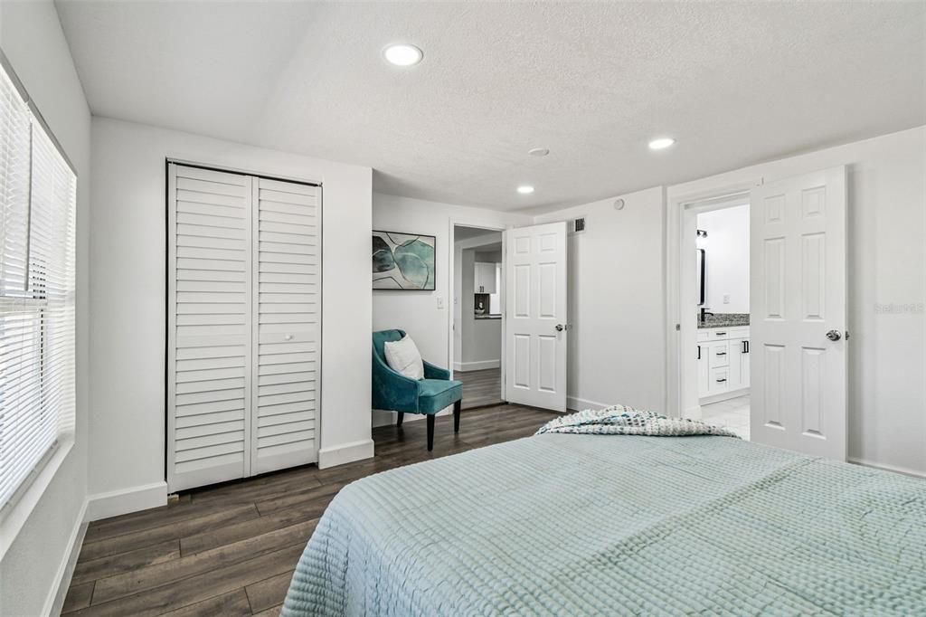 Active With Contract: $359,000 (4 beds, 2 baths, 1677 Square Feet)