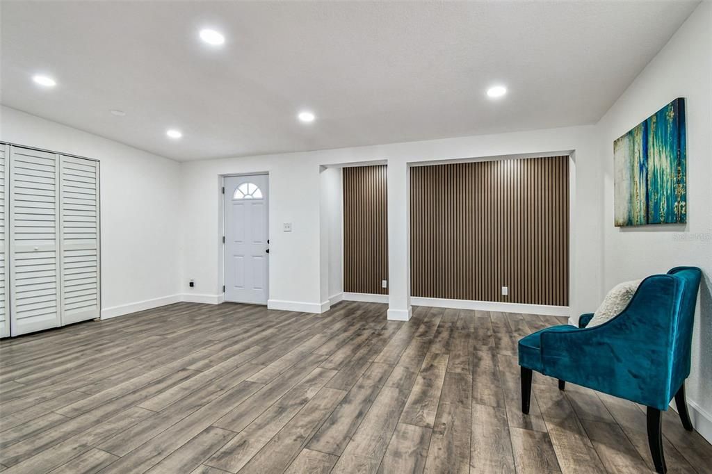 Active With Contract: $359,000 (4 beds, 2 baths, 1677 Square Feet)