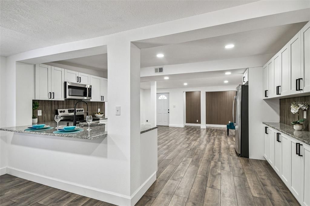 Active With Contract: $359,000 (4 beds, 2 baths, 1677 Square Feet)