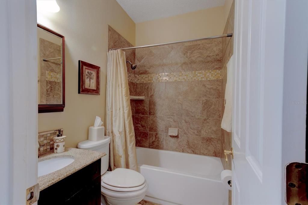 待售: $455,000 (4 贝兹, 2 浴室, 2273 平方英尺)