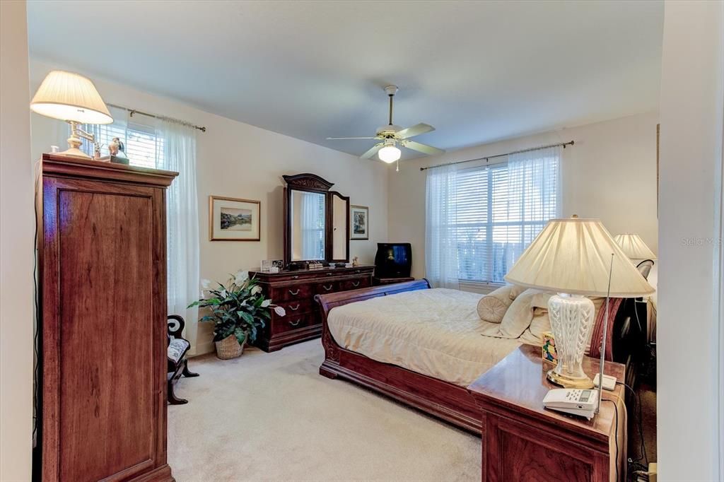 待售: $455,000 (4 贝兹, 2 浴室, 2273 平方英尺)