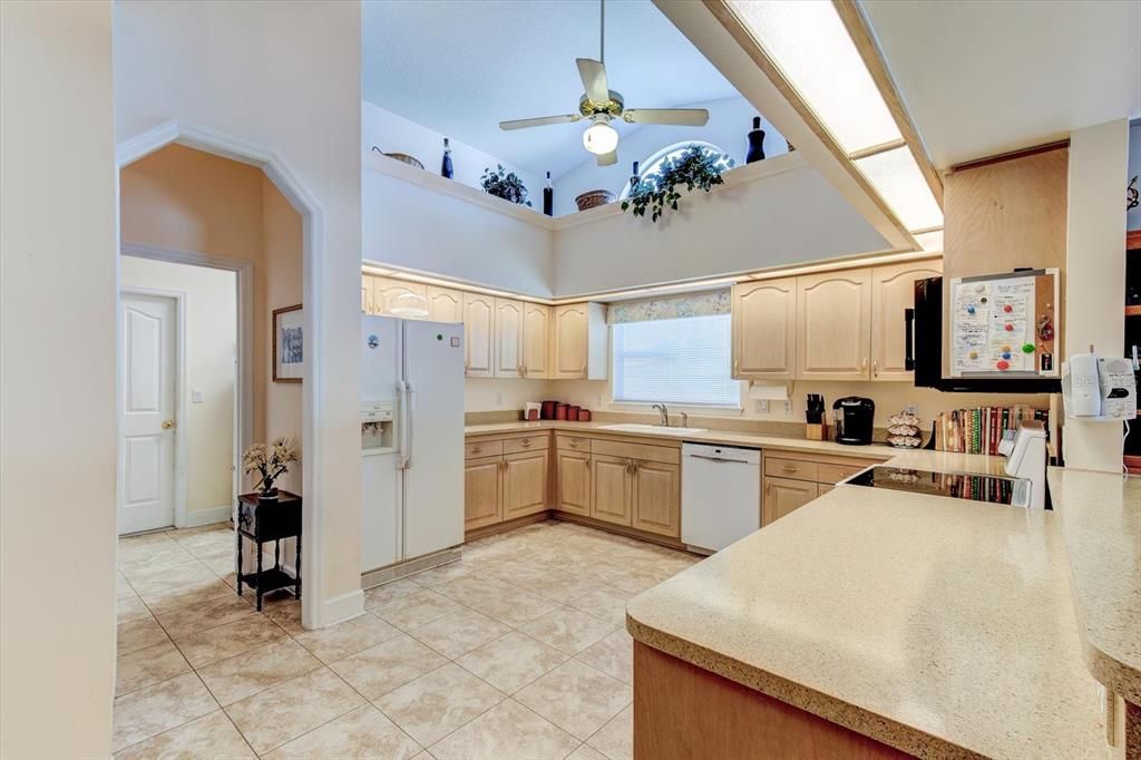 待售: $455,000 (4 贝兹, 2 浴室, 2273 平方英尺)