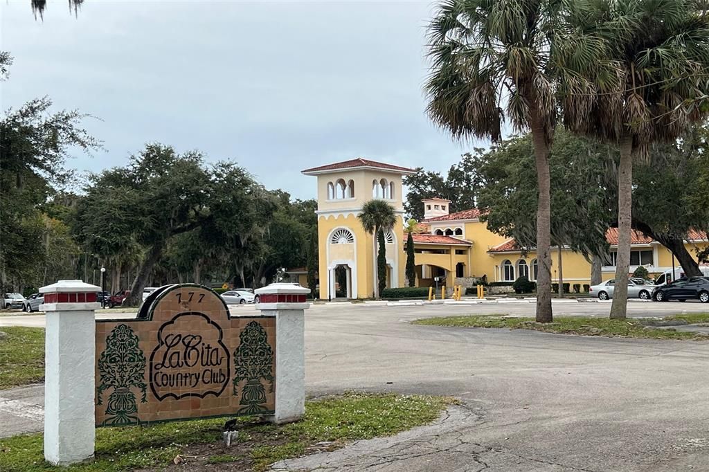 待售: $455,000 (4 贝兹, 2 浴室, 2273 平方英尺)