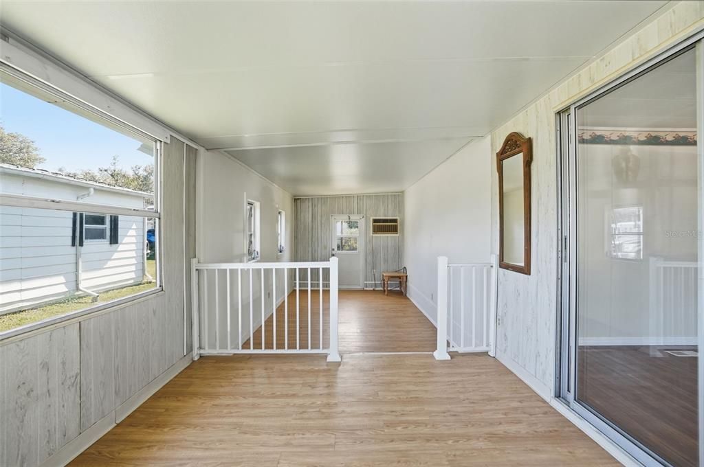 待售: $124,900 (2 贝兹, 2 浴室, 920 平方英尺)