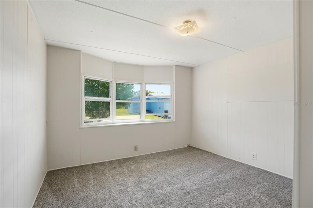 待售: $124,900 (2 贝兹, 2 浴室, 920 平方英尺)