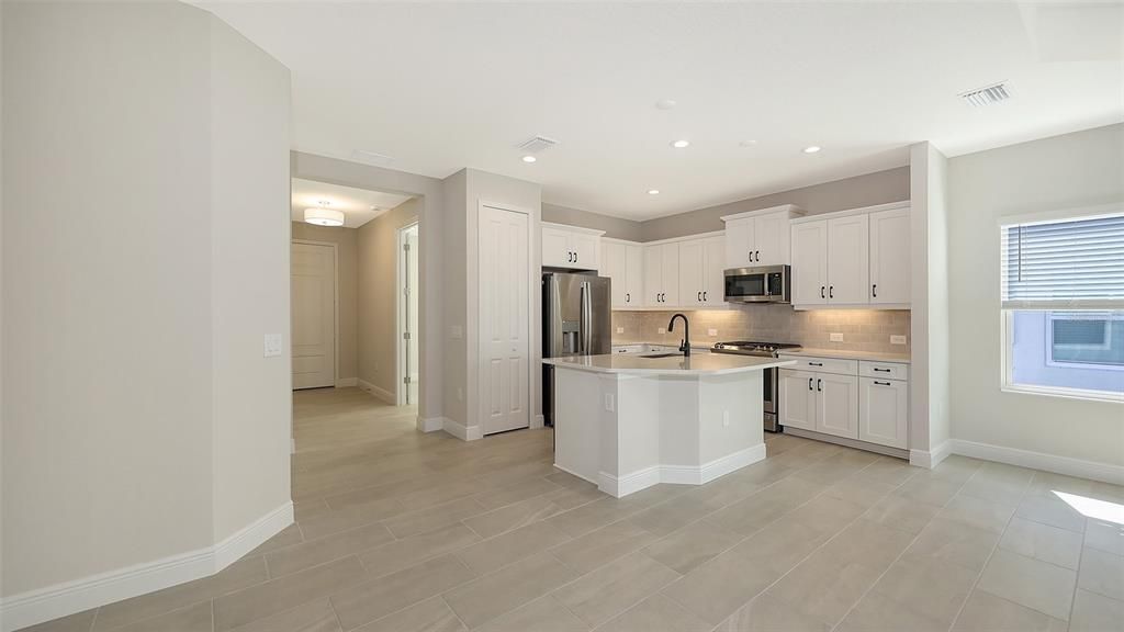 待售: $412,990 (2 贝兹, 2 浴室, 1530 平方英尺)