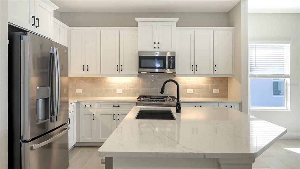 待售: $412,990 (2 贝兹, 2 浴室, 1530 平方英尺)