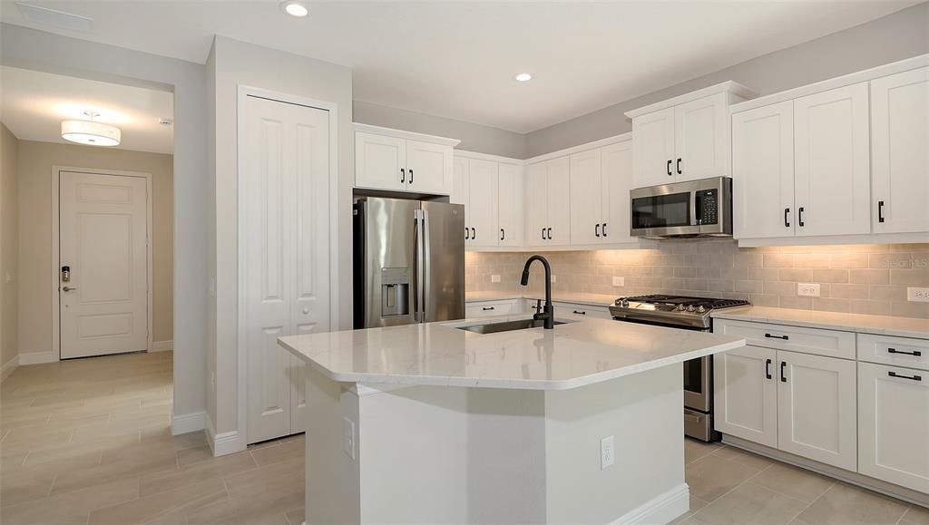 待售: $412,990 (2 贝兹, 2 浴室, 1530 平方英尺)