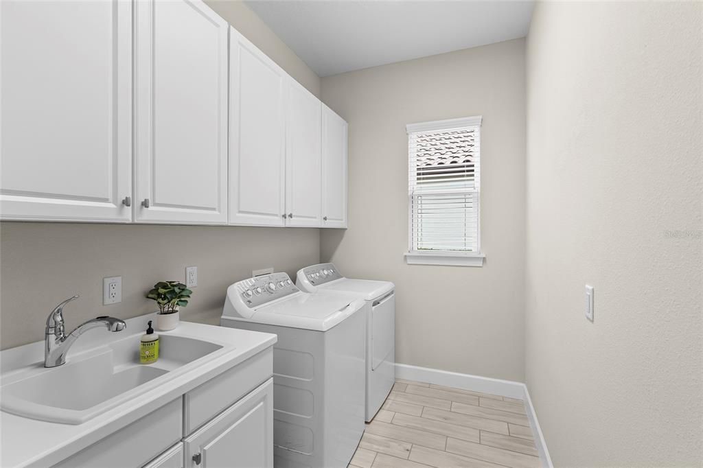 For Sale: $1,195,000 (4 beds, 3 baths, 2742 Square Feet)