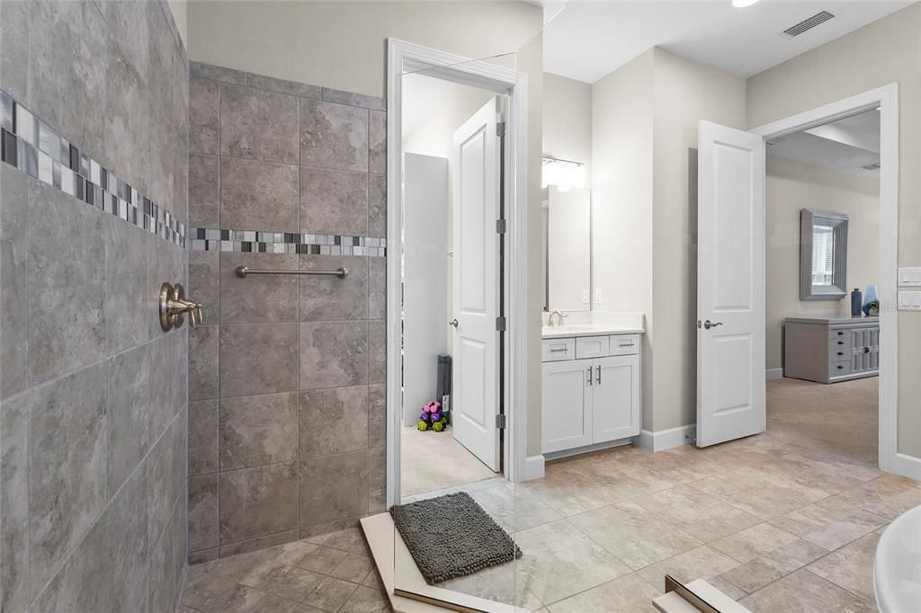 For Sale: $1,195,000 (4 beds, 3 baths, 2742 Square Feet)