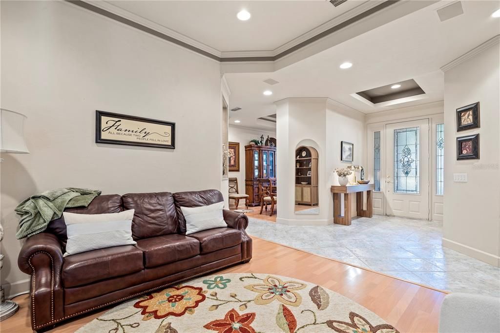 合同活跃: $465,000 (4 贝兹, 3 浴室, 2436 平方英尺)