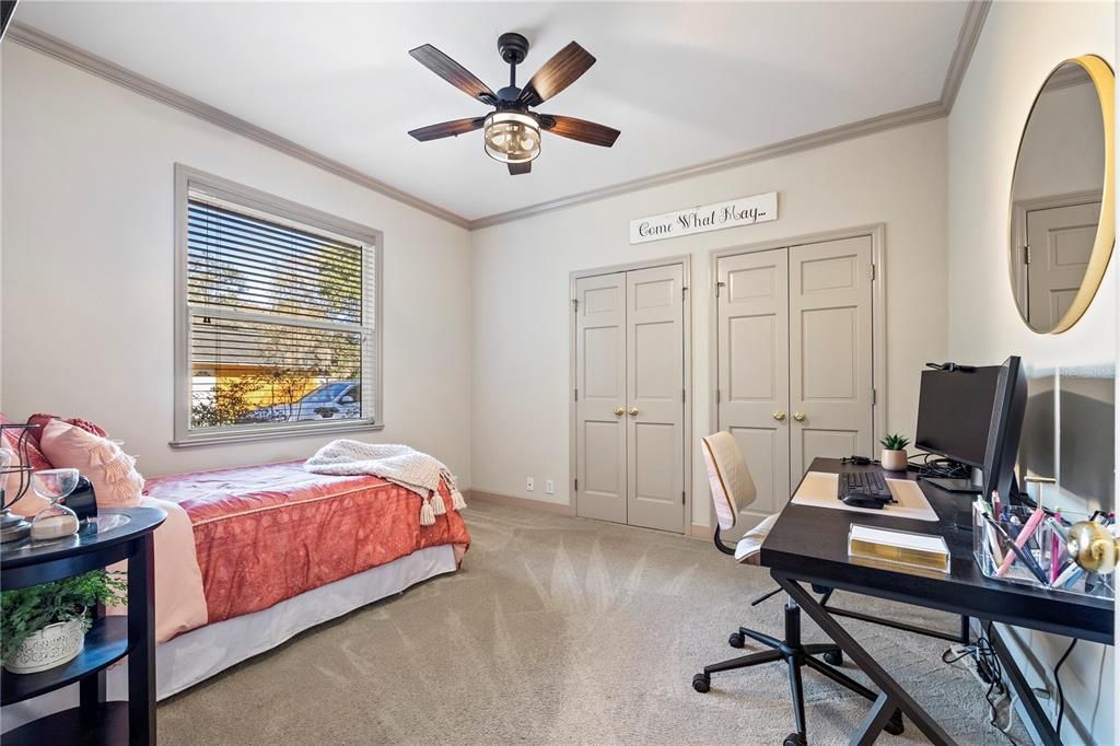 合同活跃: $465,000 (4 贝兹, 3 浴室, 2436 平方英尺)