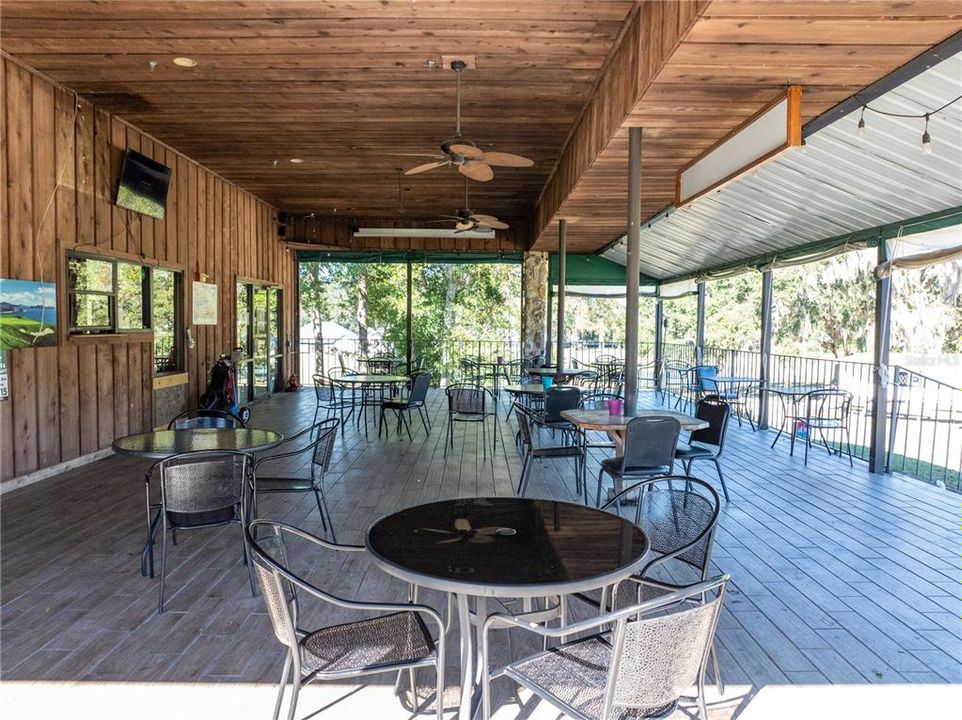 合同活跃: $465,000 (4 贝兹, 3 浴室, 2436 平方英尺)