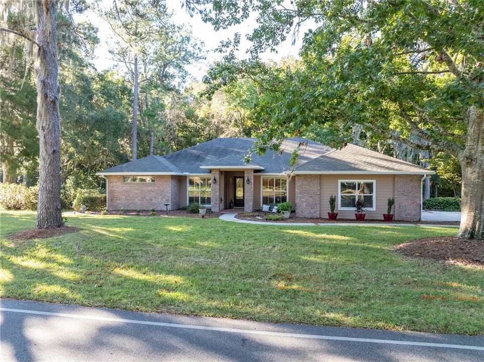 合同活跃: $465,000 (4 贝兹, 3 浴室, 2436 平方英尺)