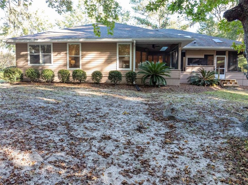 合同活跃: $465,000 (4 贝兹, 3 浴室, 2436 平方英尺)