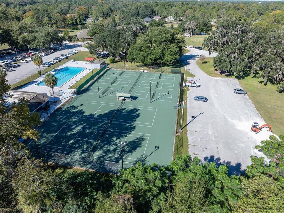 合同活跃: $465,000 (4 贝兹, 3 浴室, 2436 平方英尺)