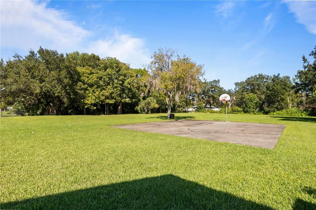 待售: $163,700 (2 贝兹, 1 浴室, 1024 平方英尺)