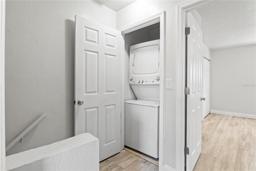 待售: $163,700 (2 贝兹, 1 浴室, 1024 平方英尺)