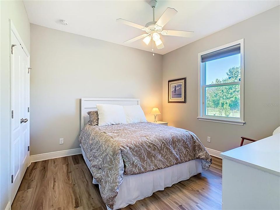 For Sale: $585,000 (4 beds, 3 baths, 2526 Square Feet)