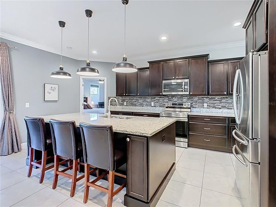 For Sale: $585,000 (4 beds, 3 baths, 2526 Square Feet)